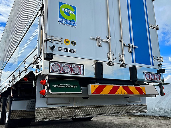 【保安基準適合・車検対応Eマーク取得済み】24V大型・中型トラック 汎用 FスタイルファイバーLEDテールランプ 丸型3連・流れるシーケンシャルウインカー仕様 スモークタイプ 左右1台分セット