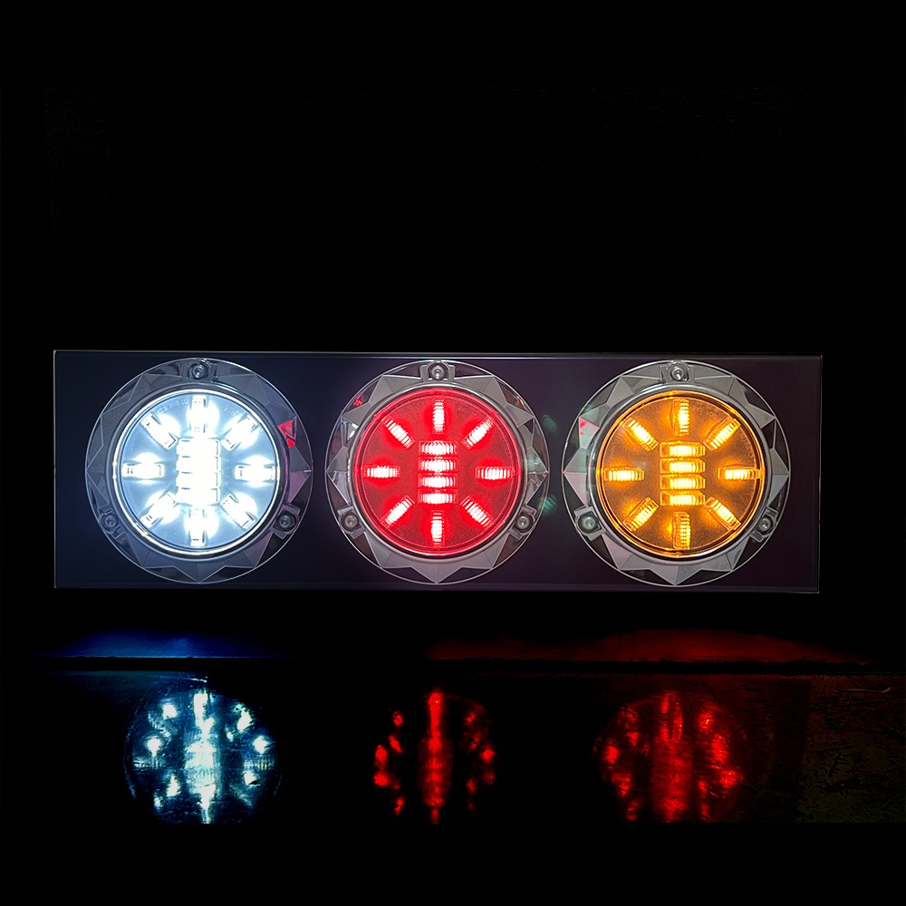 【保安基準適合・車検対応Eマーク取得済み】24V 丸型3Dデザインテール 単体 バックランプ（白クリアー） トレーラーテール/大型・中型トラック/汎用・架装用