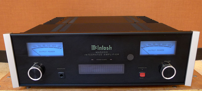 McIntosh MA5200 Integrated Amplifier