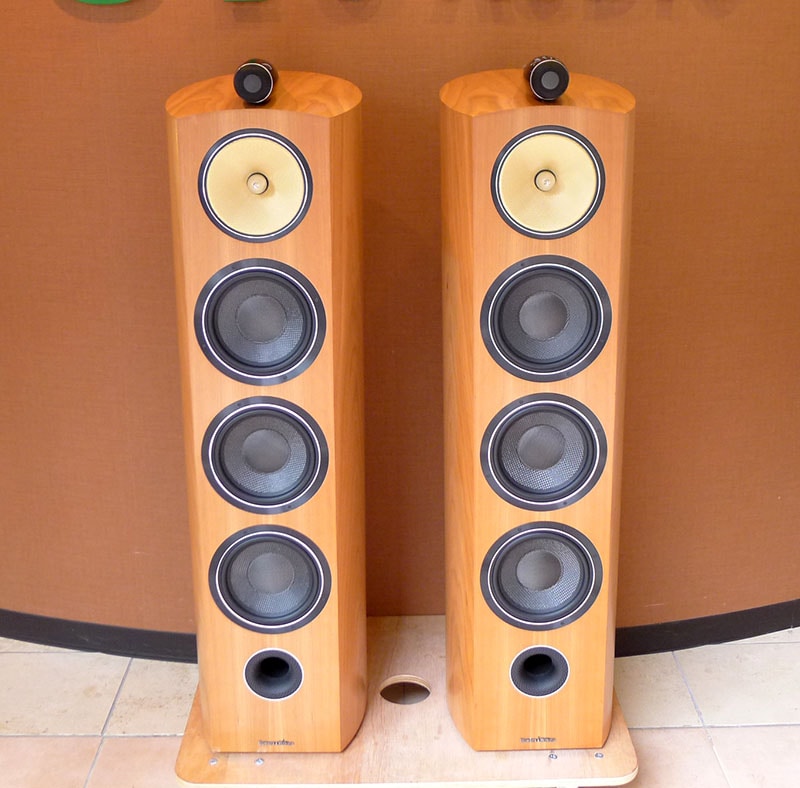 803 Diamond MY / B&W �����