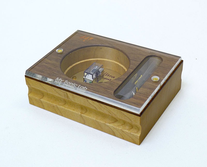 Ultra Eminent Bc / MY SONIC LAB �����