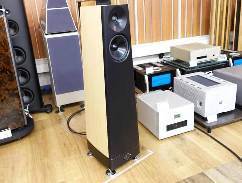TALUS / YG ACOUSTICS