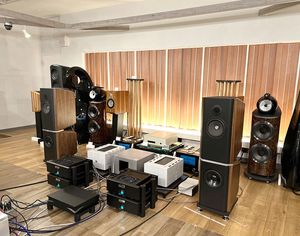 Titan808 + Sigao Drive / KUDOS