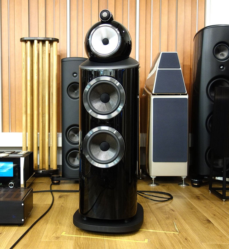 802D4 / B&W|U-AUDIO 802D4 / B&W|U-AUDIO