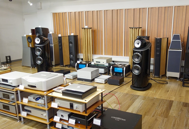 802D4 / B&W|U-AUDIO 802D4 / B&W|U-AUDIO