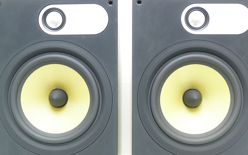 685 / B&W｜U-AUDIO
