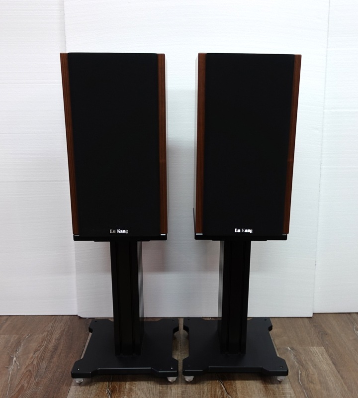 Spoey 200 with専用スピーカースタンド / LU-KANG AUDIO