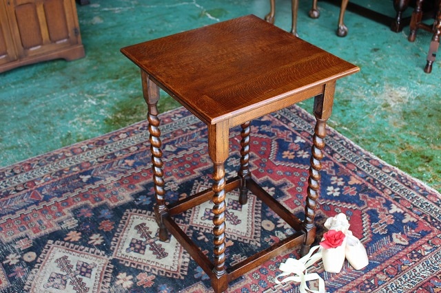 イギリスアンティーク家具 オケージョナルテーブル テーブル サイド