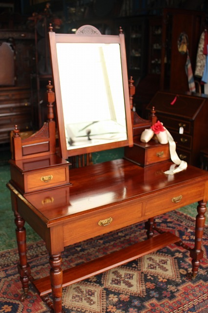 イギリスアンティーク家具 ドレッシング/テーブル ドレッサー 鏡台
