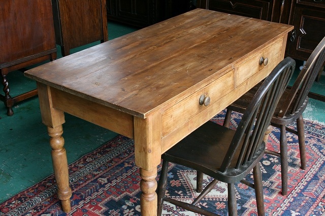 �����ꥹ������ƥ������ȶ� �ѥ��󡡥ơ��֥롡��������ǯ�����ѹ���������