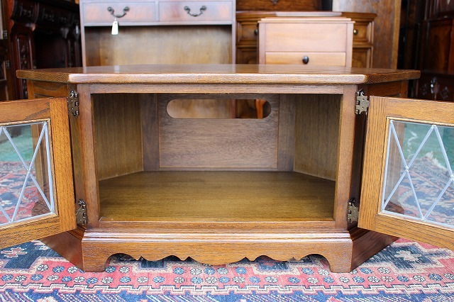 イギリスアンティーク家具 オールドチャーム社製/TVボード テレビ