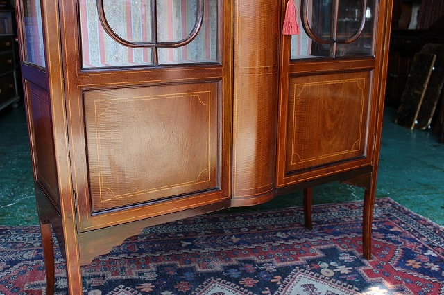 イギリスアンティーク家具 アンティークキャビネット ショーケース