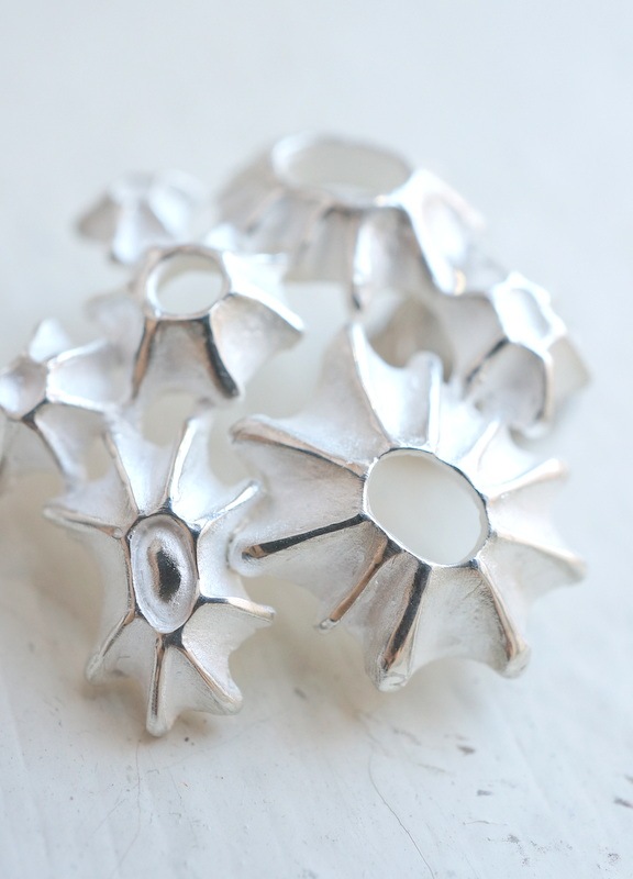Cocoon フジツボブローチ シルバー Cocoon コクーン Fuligo ブローチ アクセサリー通販fuligo フーリゴ
