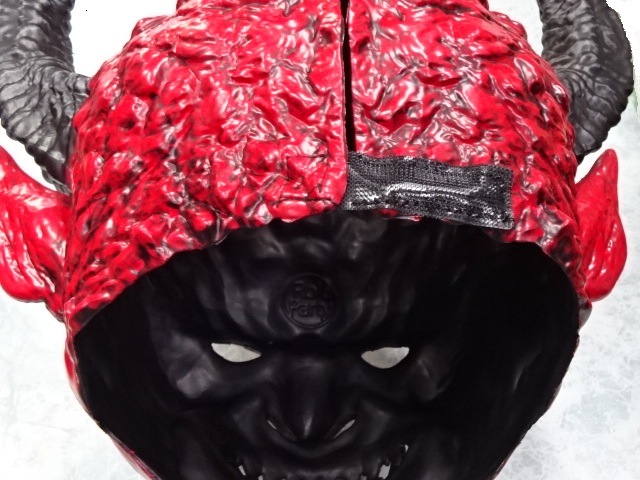 鬼の被り物でも使われているビッグホーンデビルマスク、節分の豆まきでもどうぞ