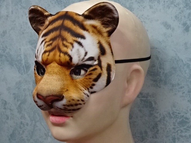 虎の被り物・タイガードミノ、寅年人気のマスクです