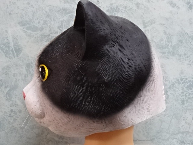 三毛猫のかぶりもの・三毛猫マスク、かわいい猫のお面です。