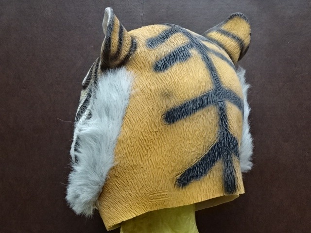 リアル眼球、虎の被り物　・NEW　タイガーマスク。
