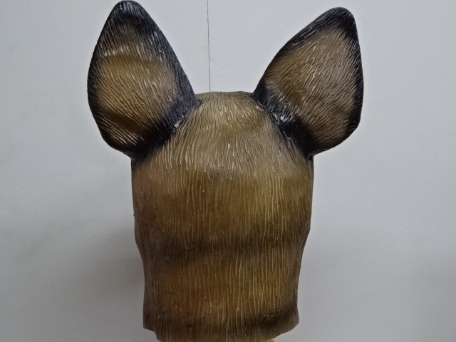 犬の被り物・シェパードマスク。人間用のリアルなかぶりものです