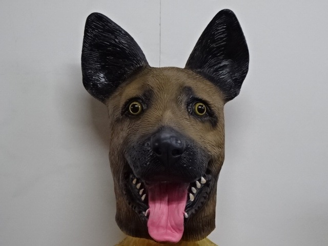 犬の被り物・シェパードマスク。人間用のリアルなかぶりものです