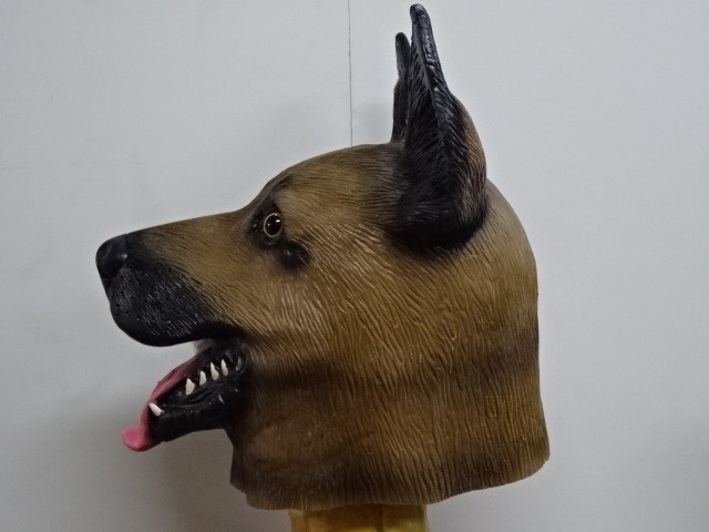 犬の被り物・シェパードマスク。人間用のリアルなかぶりものです