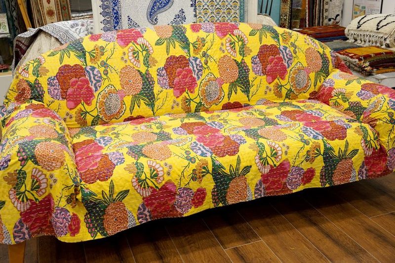 インド製「カンタキルト」マルチカバー◆223×149cm前後◆トロピカル/イエロー　KMC230-YL