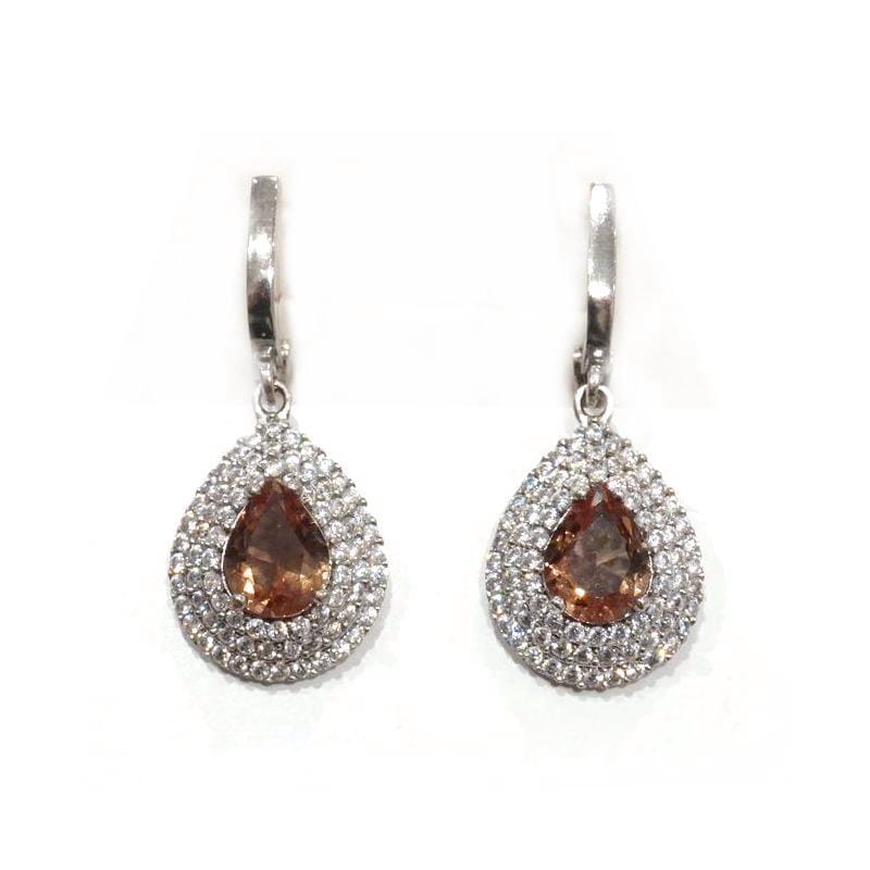 光によってカラーチェンジ！ズルタナイトのピアス　SV-E-ZT-DROPZ