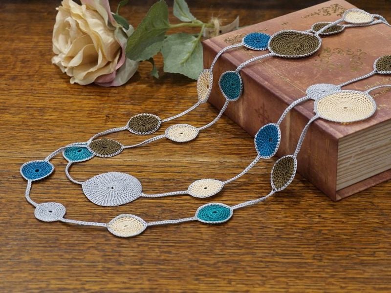 トゥーオヤ　ラリエット　OYA-LT-ELPS-BLBR　エリプス/ブルーブラウン