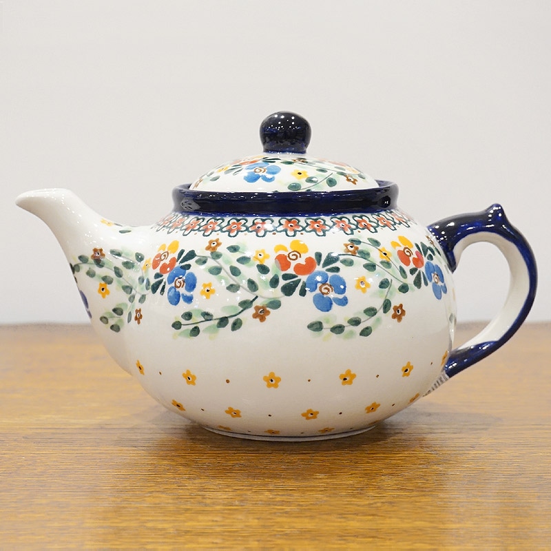 ポーランド陶器　ポーリッシュポタリー 「Millena」 ティーポット（約0.8L） M0638-B1　花かんむり