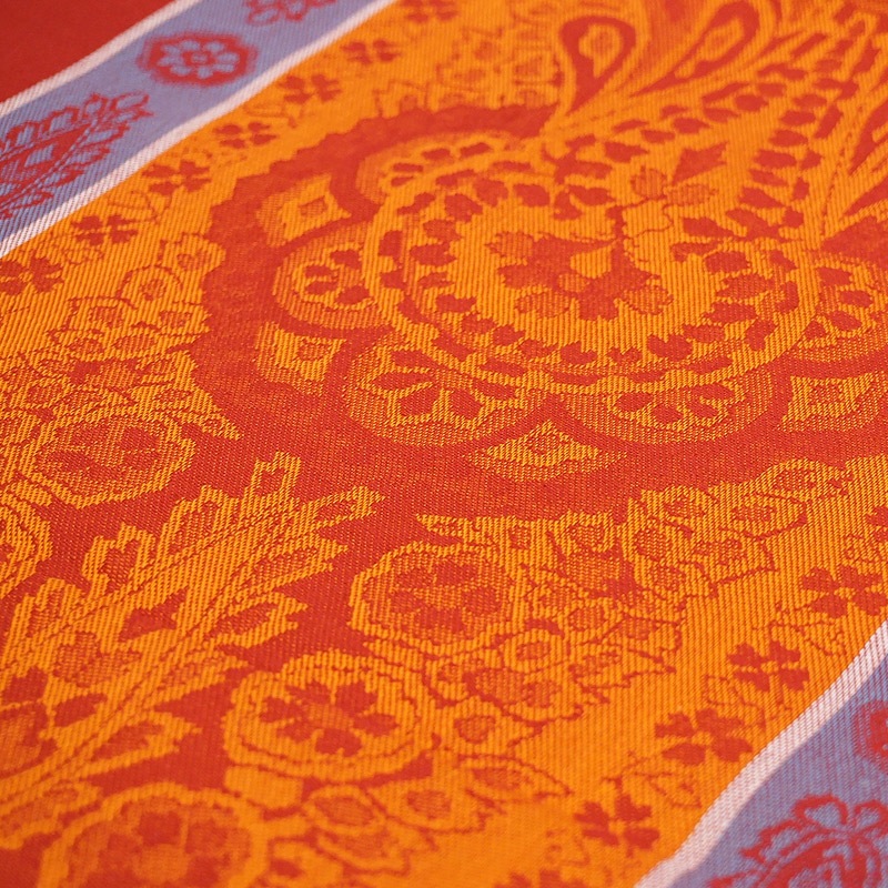 フランス製 ジャカード織 撥水テーブルクロス ヴォクリューズ/レッド 約160x160cm F160160-VCLS-RD