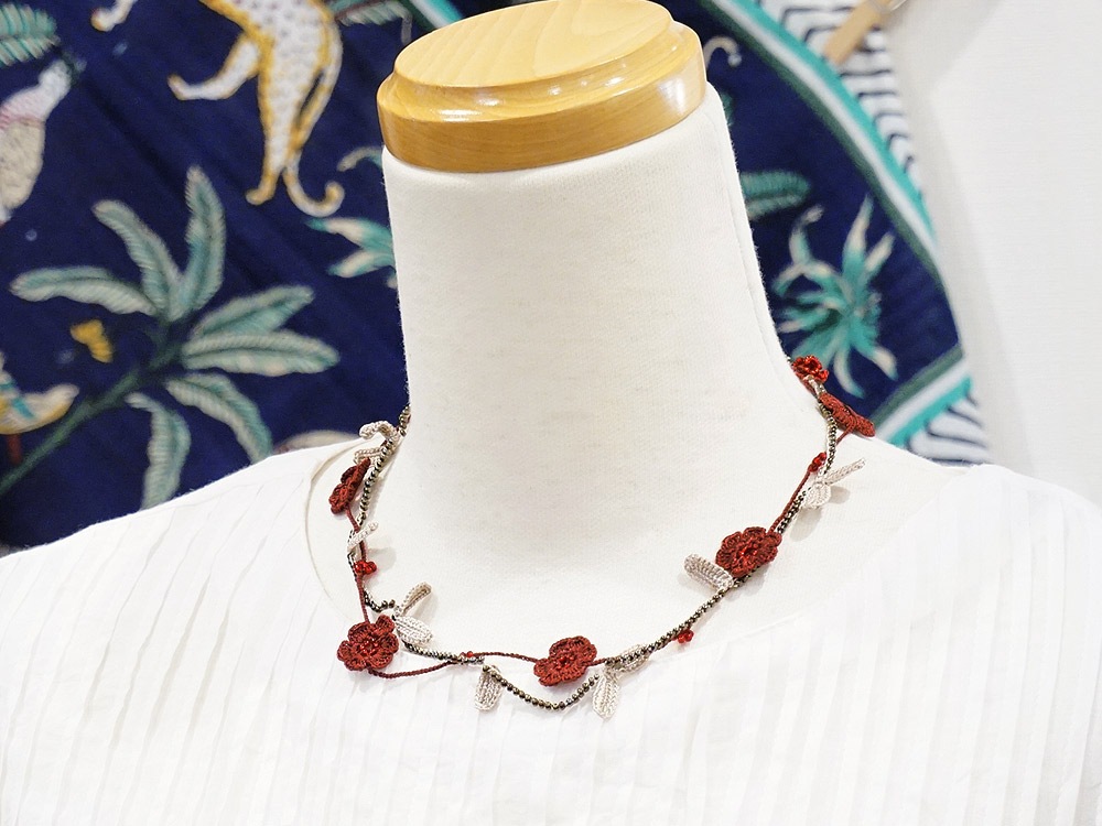 トゥーオヤ　ネックレス　OYA-NT-FWLF-RD　小花＆リーフ/レッド