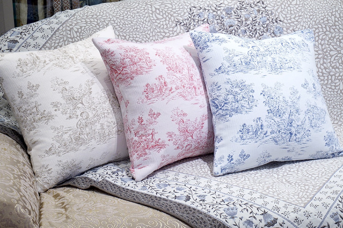 フランス製 ジャカード織クッションカバー45cm角（両面同柄）FCC-CRLN-RD トワルドジュイ/レッド