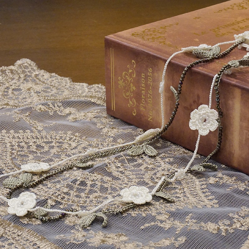 トゥーオヤ　ネックレス　OYA-NT-FWLF-GR　小花＆リーフ/グリーン