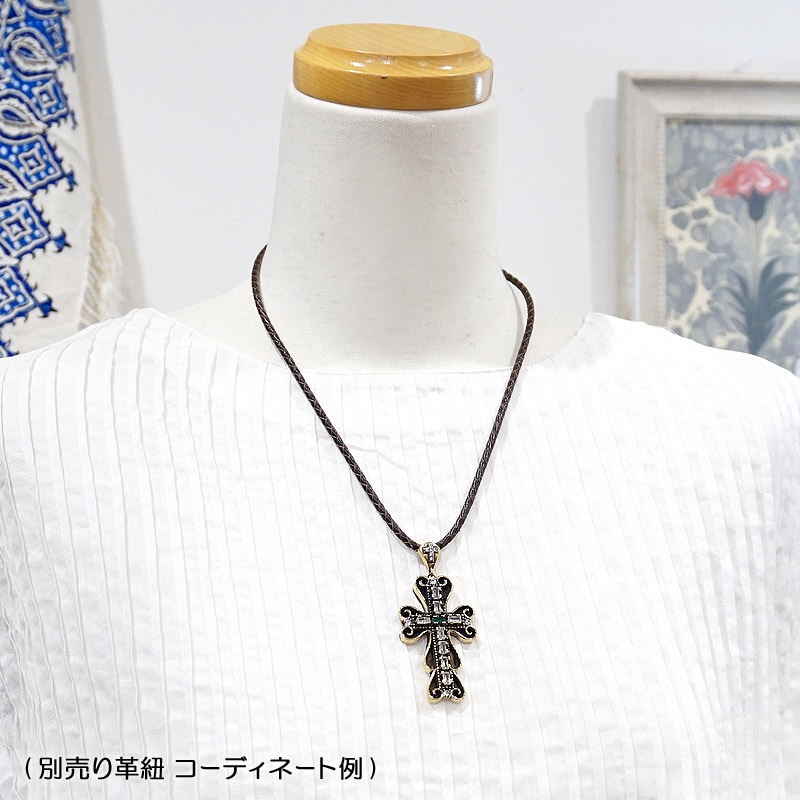 トルコ　アンティーク調　ペンダントトップ　SV-N-OT-XEM　クロス/エメラルドグリーン
