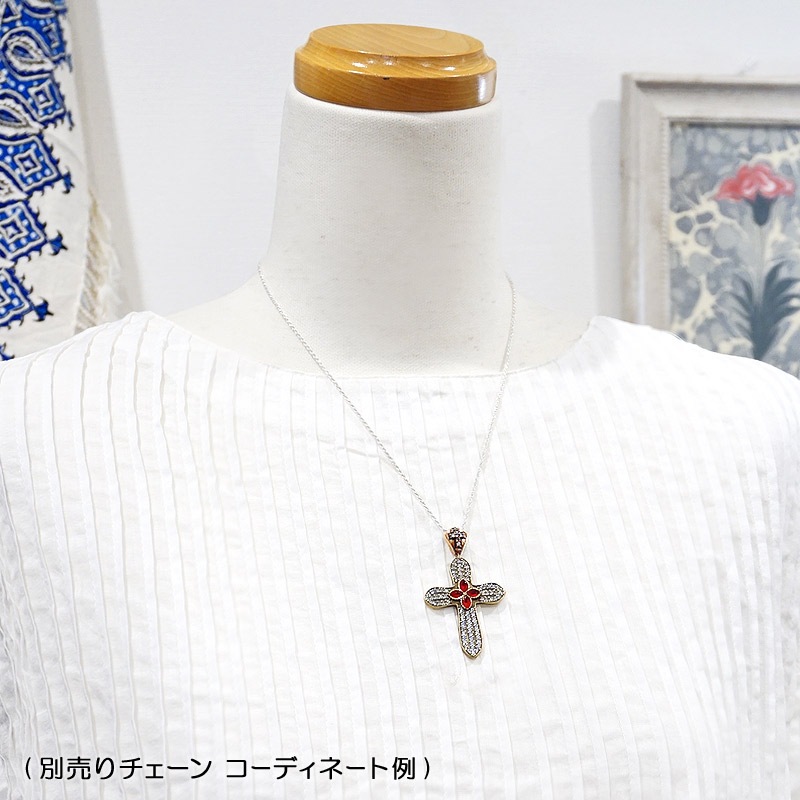 トルコ　アンティーク調　ペンダントトップ　SV-N-OT-RB　パヴェクロス/ルビーレッド