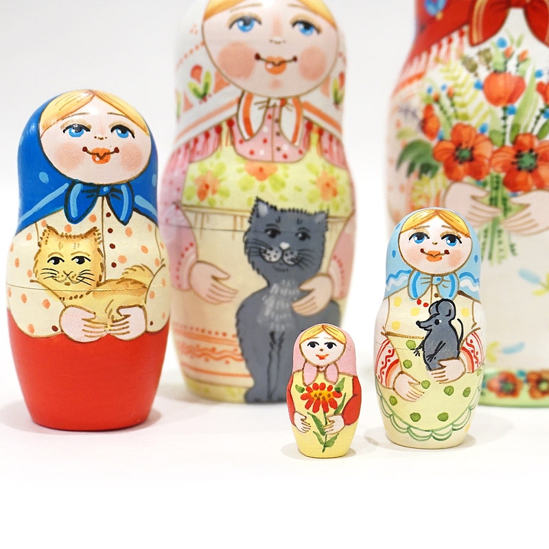 ロシア エレーナ・イワンツォワ作 マトリョーシカ（5P） MAT-149