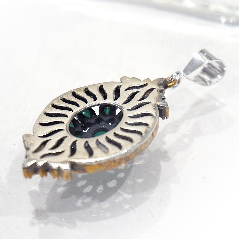 トルコ　アンティーク調　ペンダントトップ　SV-N-OT-EM　エメラルドグリーン