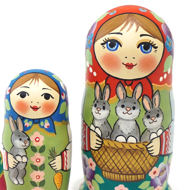 ロシア　ナジェジダ・イワンツォワ作　マトリョーシカ小（5P） MAT-188