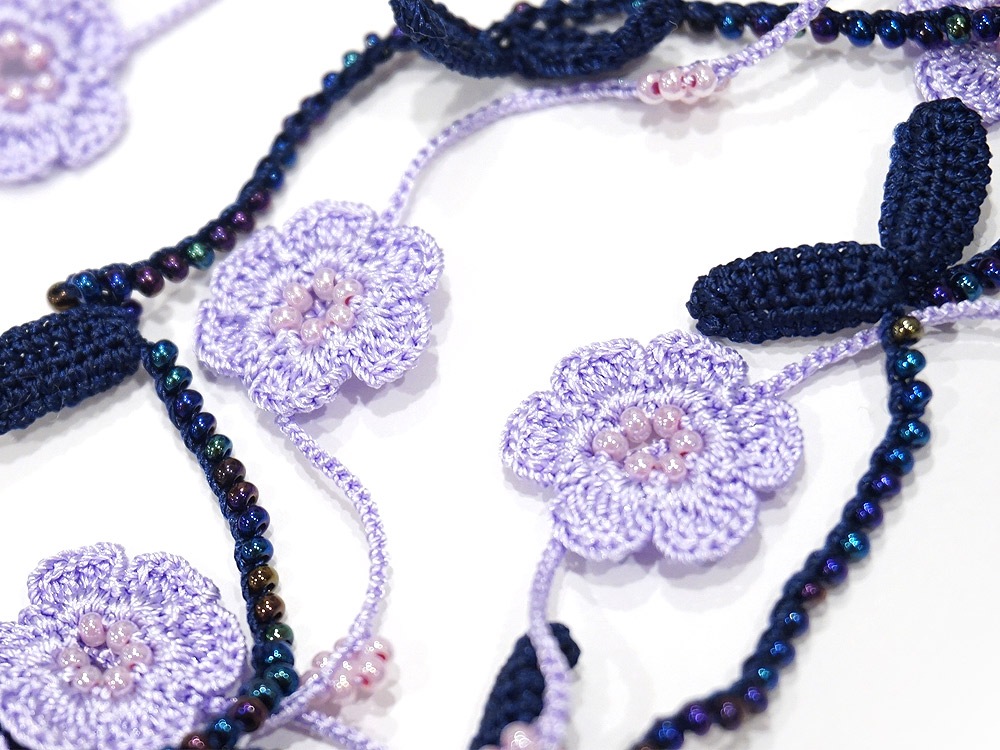 トゥーオヤ　ラリエット　OYA-LT-FWLF-PP　小花＆リーフ/パープル