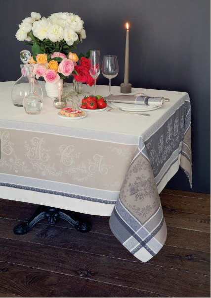 フランス製 ジャカード織　撥水テーブルクロス☆ ロマンティック/トープ 160x160cmサイズ F160160-RMTQ