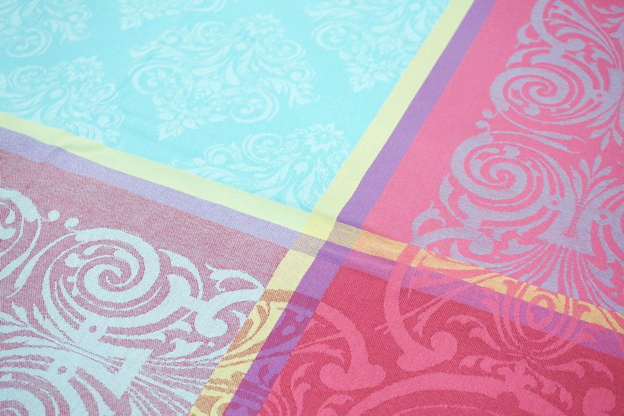 フランス製 ジャカード織　撥水テーブルクロス☆ ルネサンス/ターコイズ 160x160cmサイズ F160160-RNSN-TQ