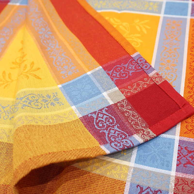 フランス製 ジャカード織　撥水テーブルクロス☆ オリヴィア/レッド 200x160cmサイズ　F200160-OLVI-RD