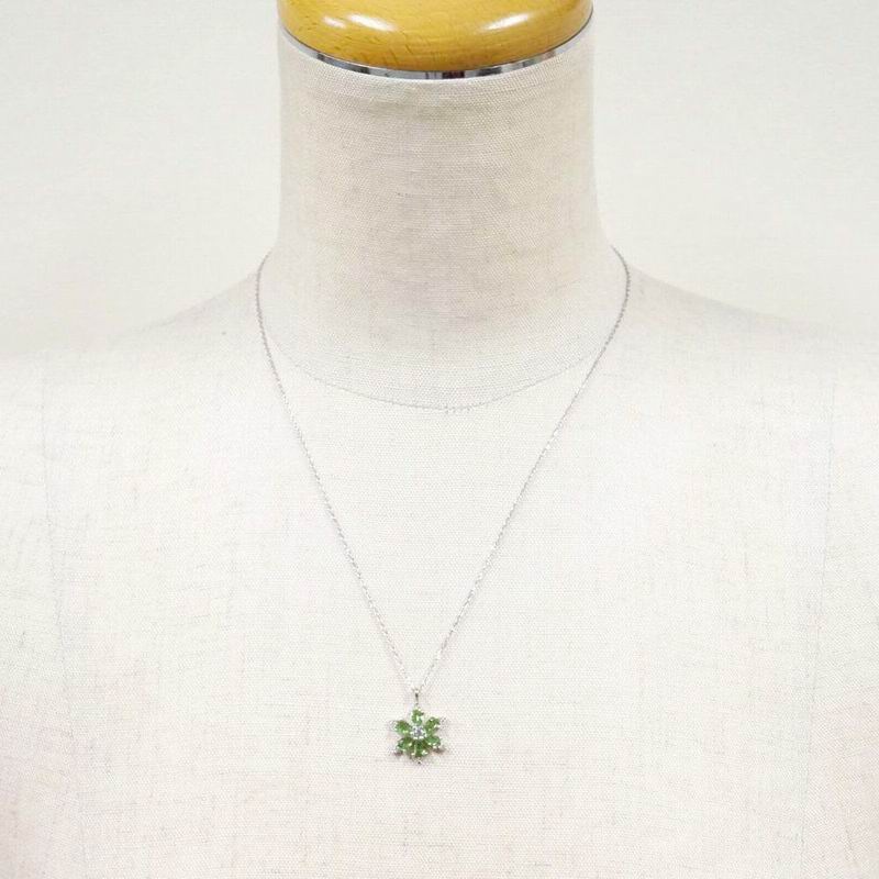 光によってカラーチェンジ！ズルタナイトのペンダント（SVチェーン付）　SV-N-ZN-FLW2