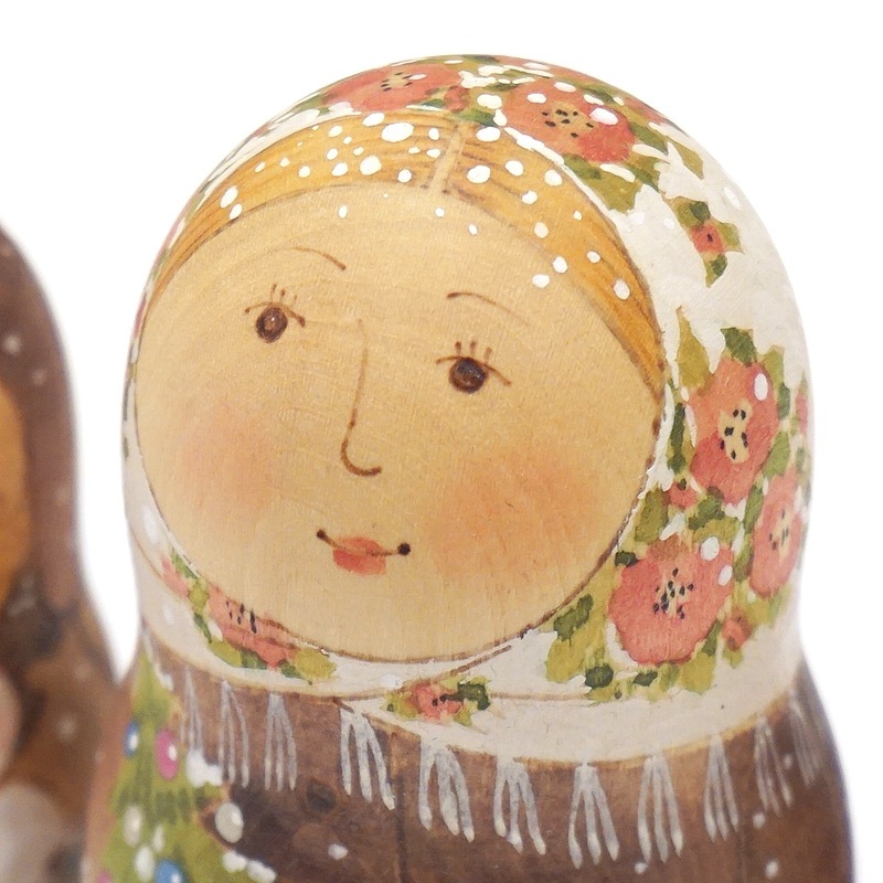ロシア　オリガ・ロバノワ作　ウィンター マトリョーシカ（5P）　MAT-172