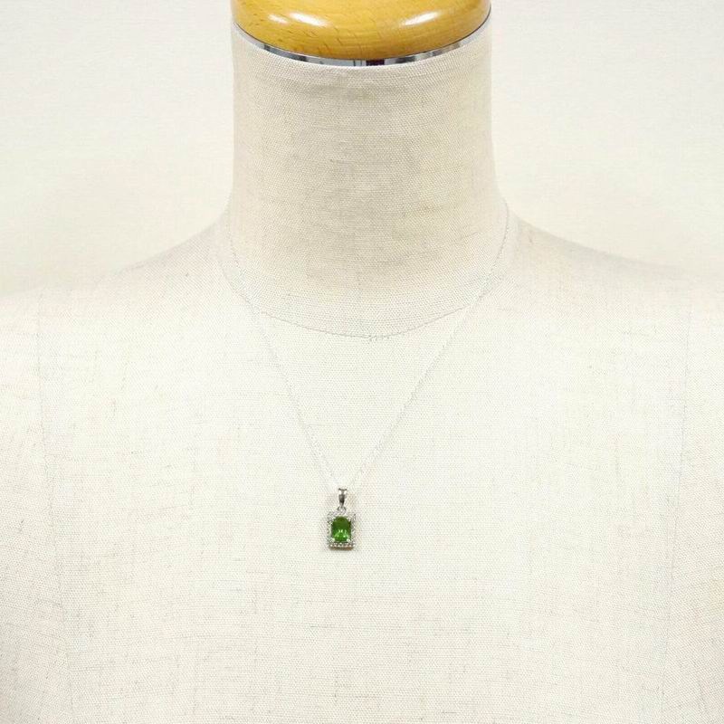 光によってカラーチェンジ！ズルタナイトのペンダント（SVチェーン付）　SV-N-ZN-SQZS