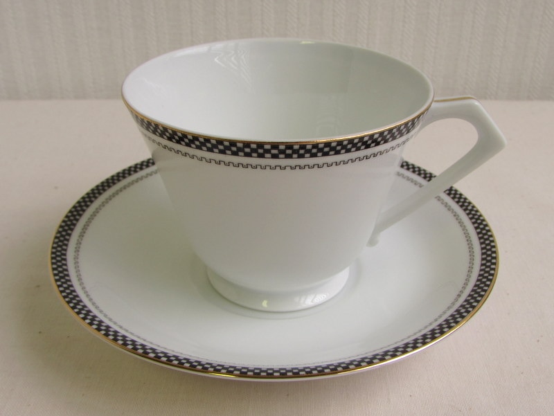 【美品】骨董品　戦前　レア　オールドノリタケ　ヤジロベー　洋食器　大正〜昭和初期 アンティーク レア物 オールドノリタケ ヤジロベー裏印 ソーサーペア