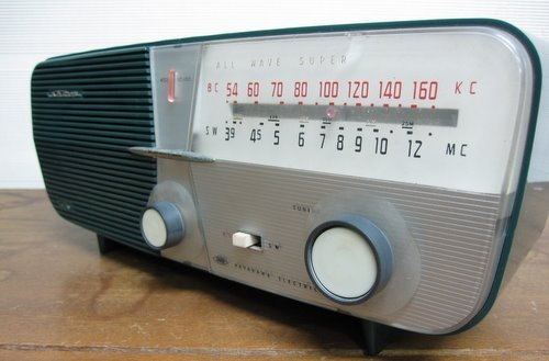 ER001 SHARP ���㡼�ס������ɥ饸��  UC-100