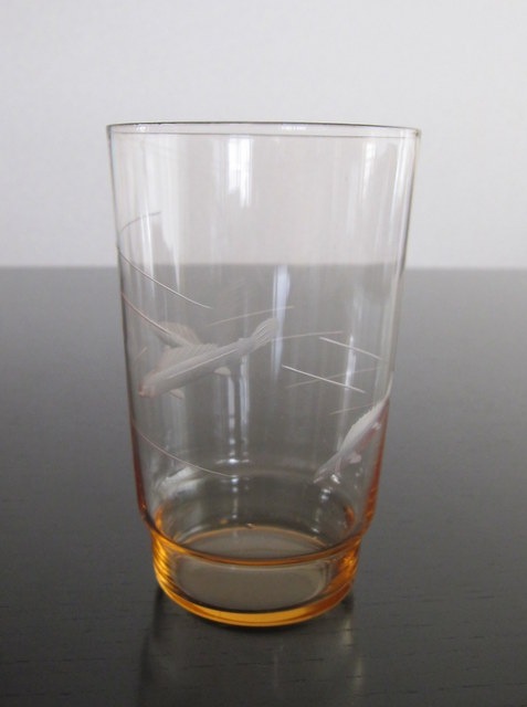 ���¥�ȥ�������󥸤ε����ڻҥ��饹��4�ĥ��å�