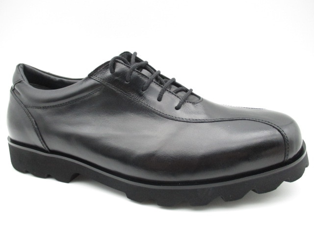 男の大きい靴専門店 ガリバーシューズ横浜店