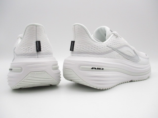 ナイキ ウインフロー 12 HV9272-103