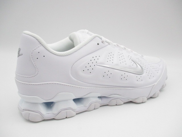 ナイキ REAX 8 NSW SL IR5118-100